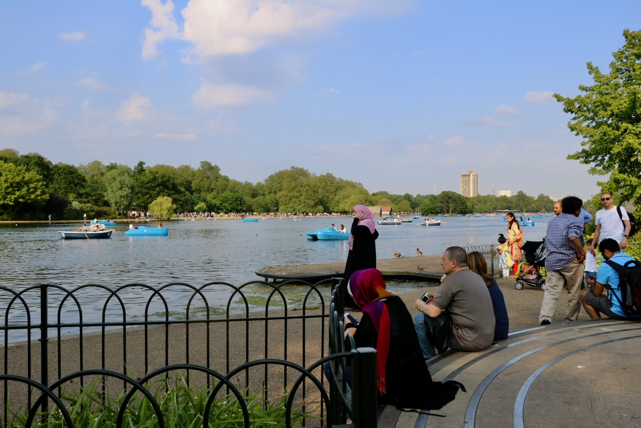 People enjoying The Serpentine at Hyde Park